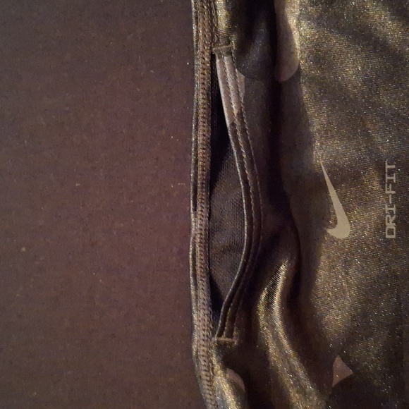 NWT !! Nike Dark Camouflage Leggings XXL - Picture 5 of 6